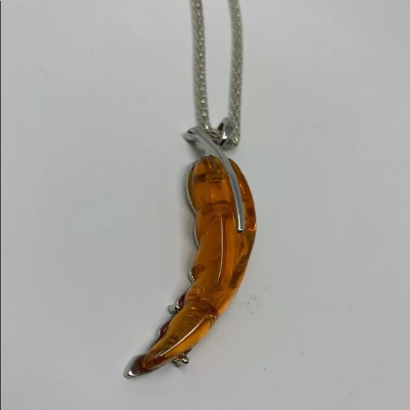 Costume Jewelry Bakelite Leaf Pair Orange Necklace - Picture 3 of 4